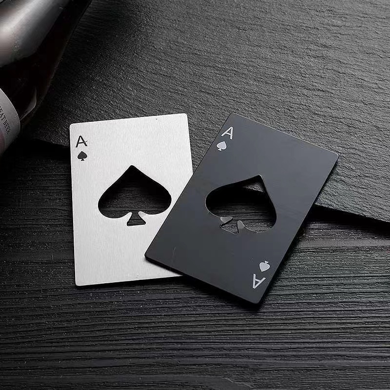 Apribottiglie per birra Poker  - Quirky Kitchen Gadgets recensione e prezzo