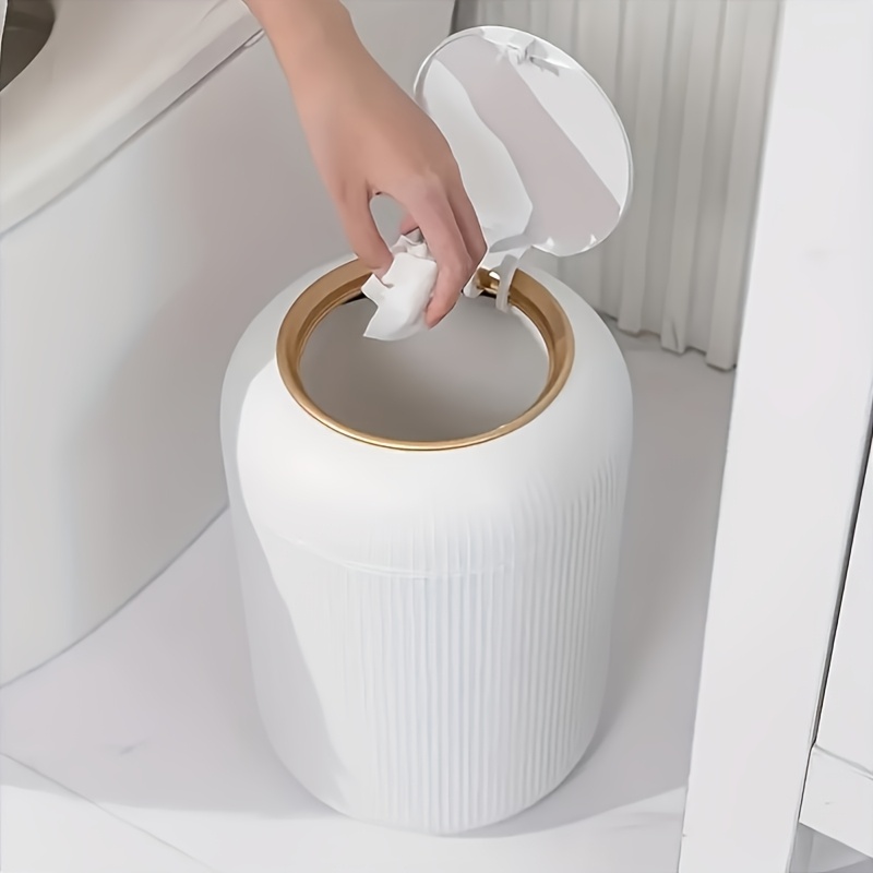 Cestino per Rifiuti di Lusso a - Kitchen Gadgets Luxury recensione e prezzo