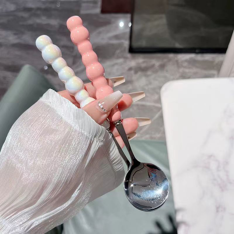 Cucchiaio con manico di perle  - Quirky Kitchen Gadgets recensione e prezzo