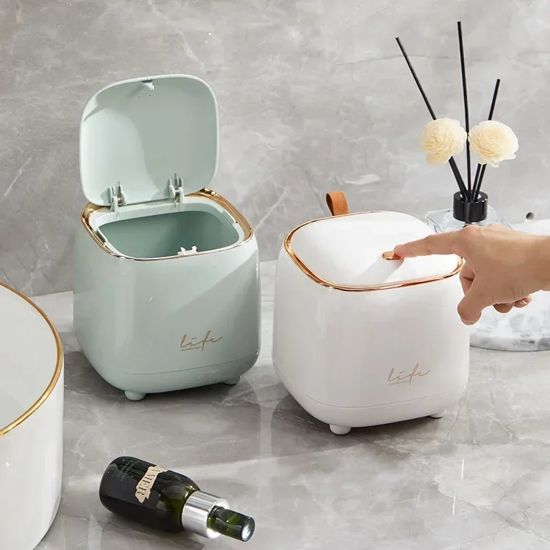 Cestino da scrivania di lusso  - Kitchen Gadgets Luxury recensione e prezzo